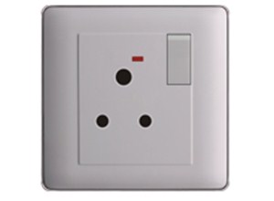 RB56  15A switched socket with neon